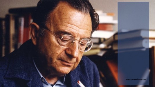 Sosialisme Humanistik dalam Perspektif Erich Fromm Sosialisme Humanistik dalam Perspektif Erich Fromm