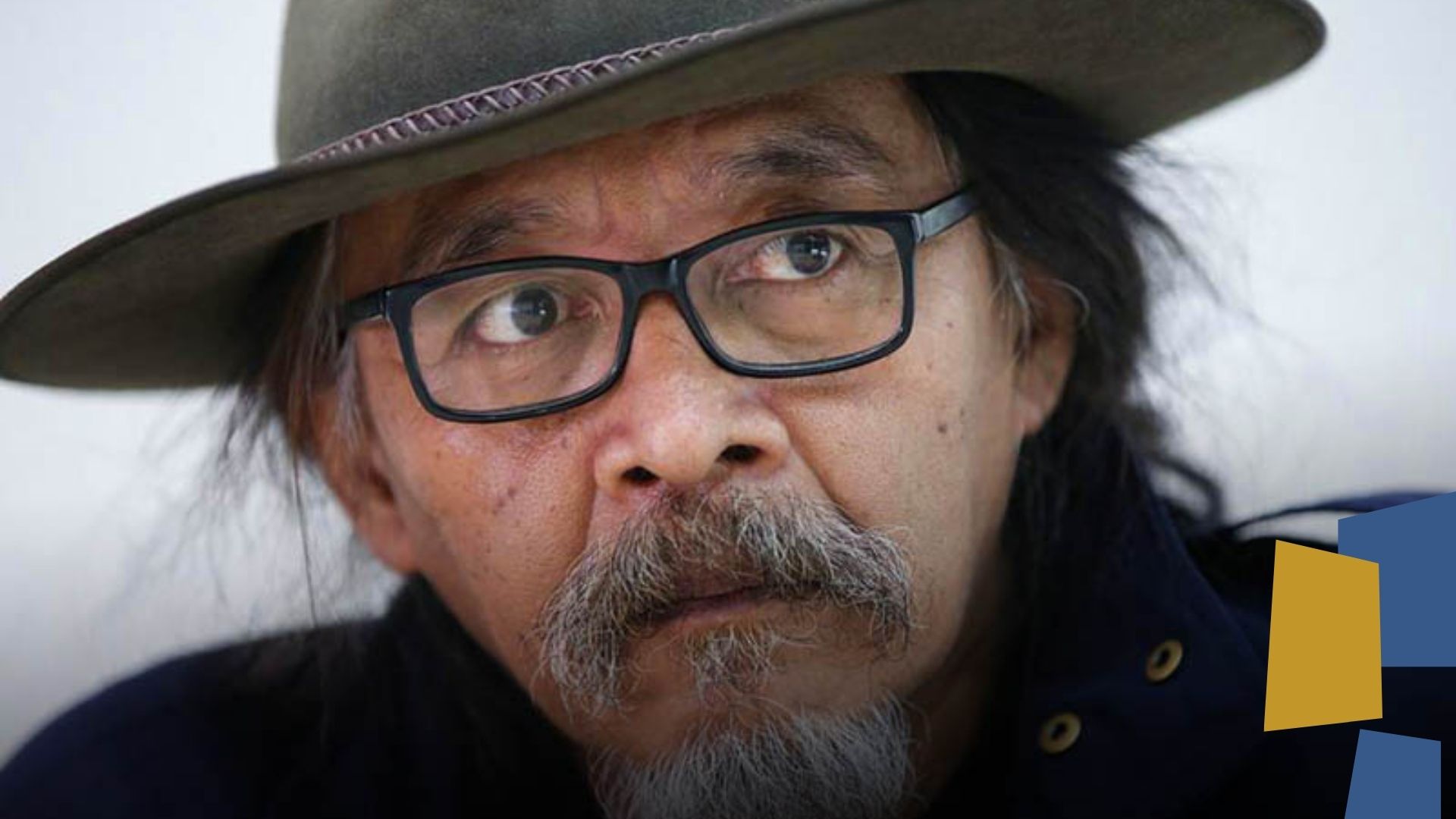 Mengail Etika dari Mbah Tejo Mengail Etika dari Mbah Tejo